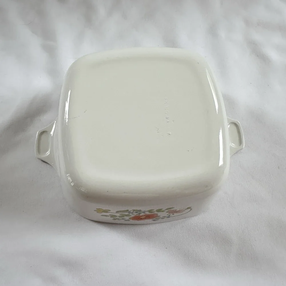 Corning Ware Vintage Wildflower 2 3/4 Cup 700 mL‎ Petite Casserole Dish No Lid